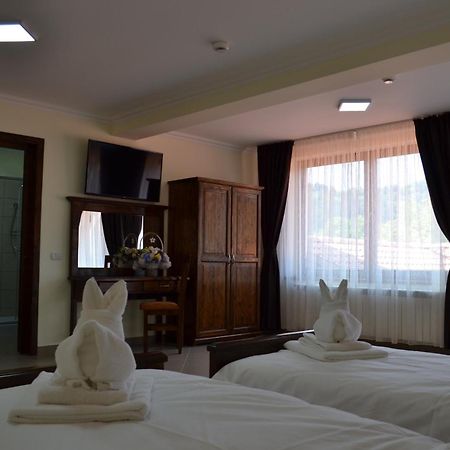 Hotel Rabbit Bran Alsómoécs Kültér fotó