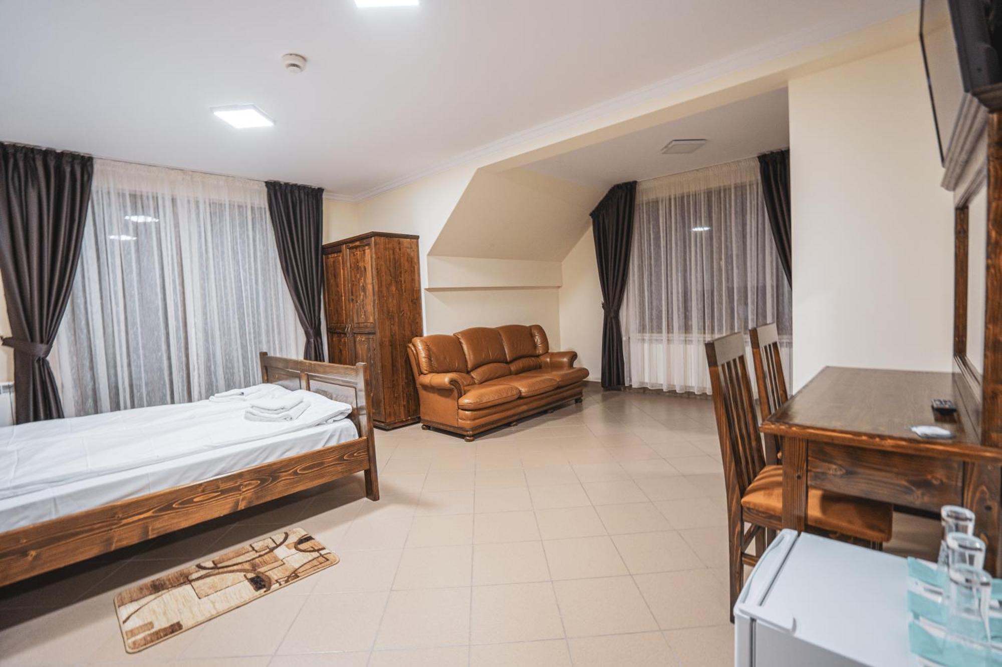 Hotel Rabbit Bran Alsómoécs Kültér fotó