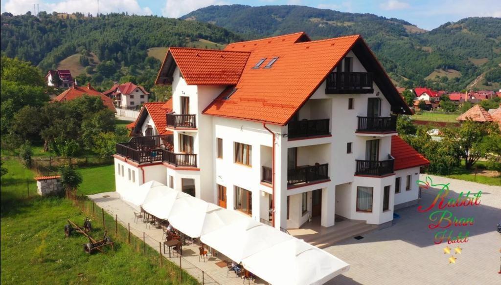Hotel Rabbit Bran Alsómoécs Kültér fotó