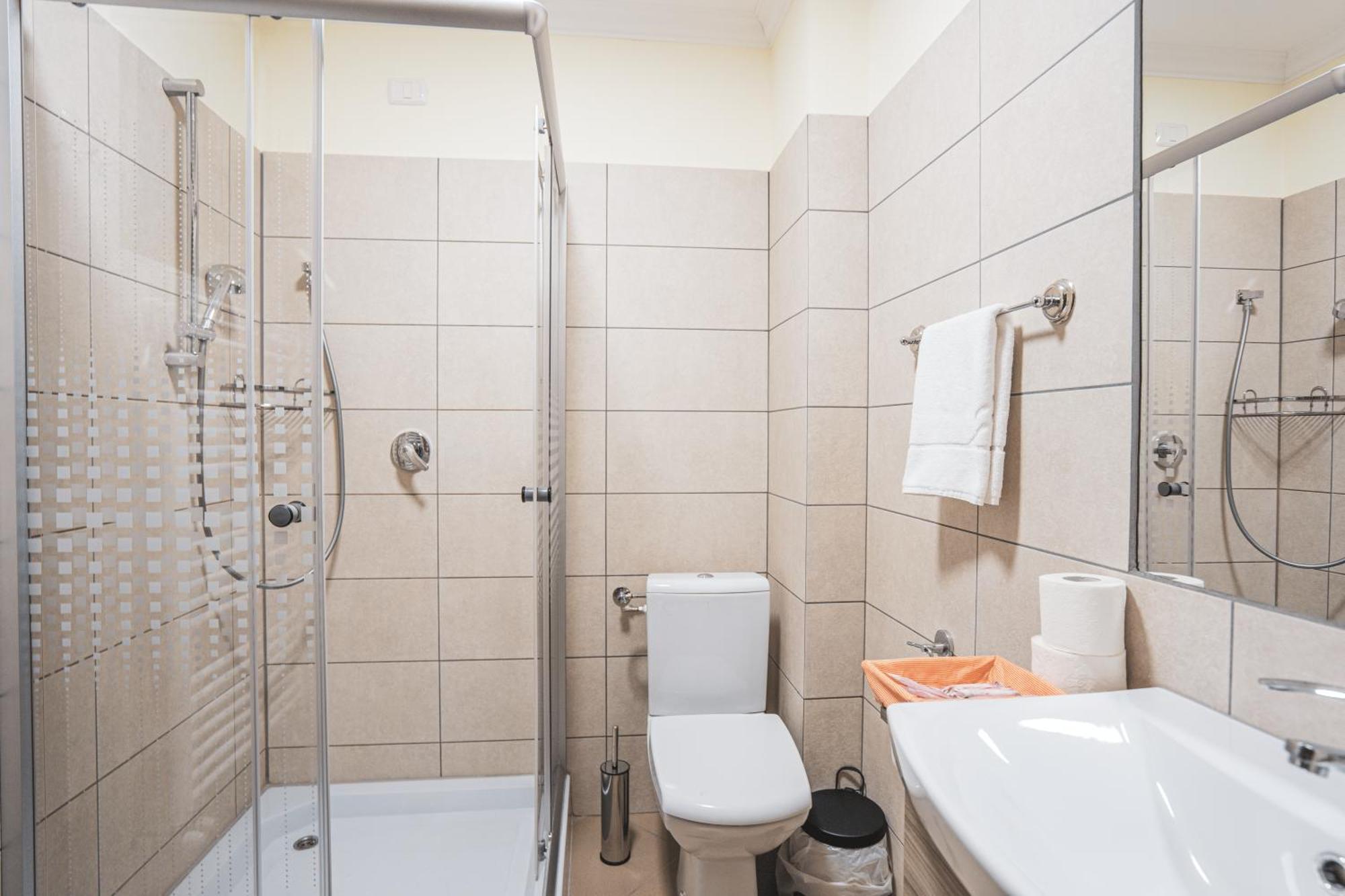 Hotel Rabbit Bran Alsómoécs Kültér fotó