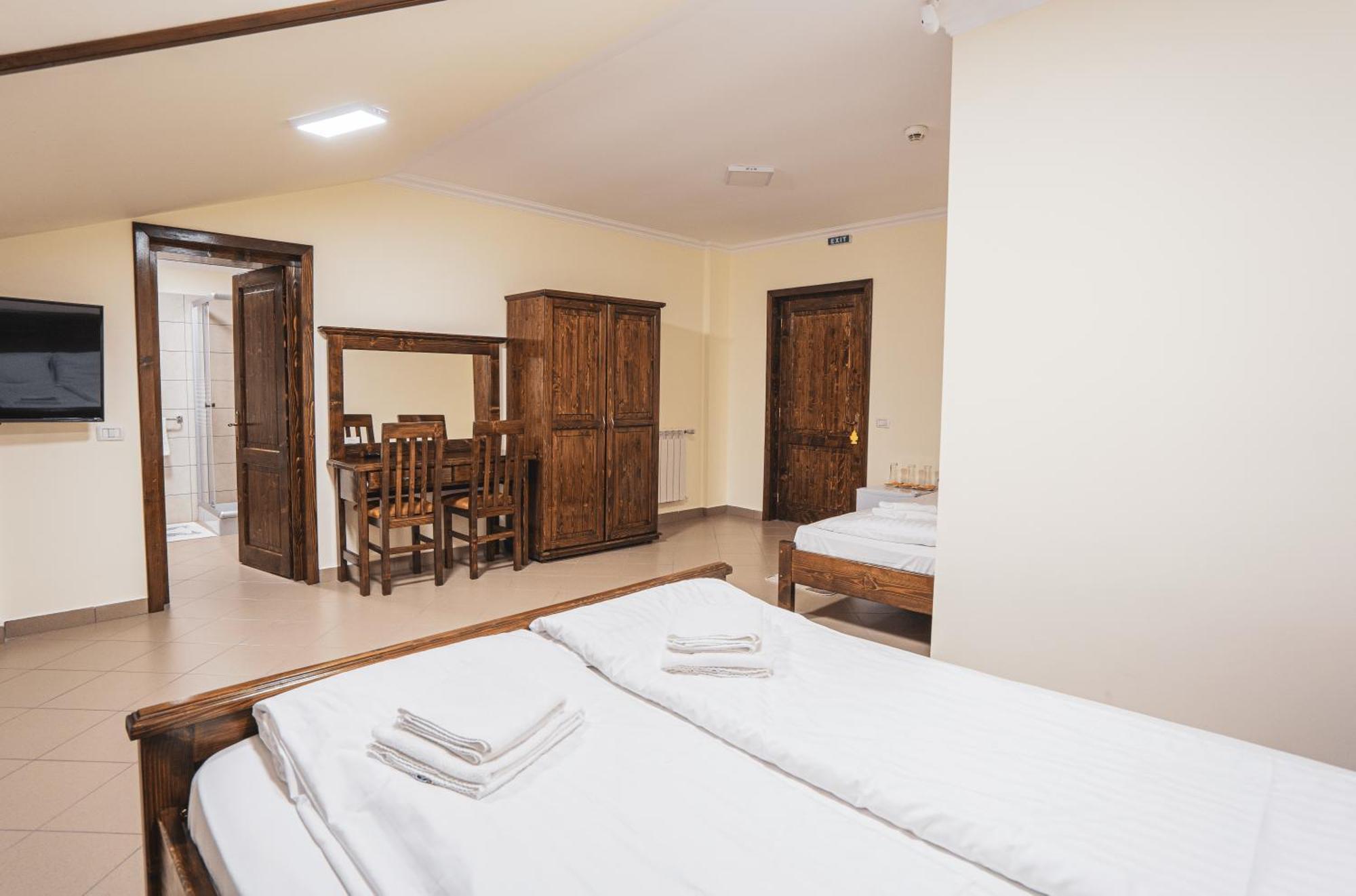Hotel Rabbit Bran Alsómoécs Kültér fotó