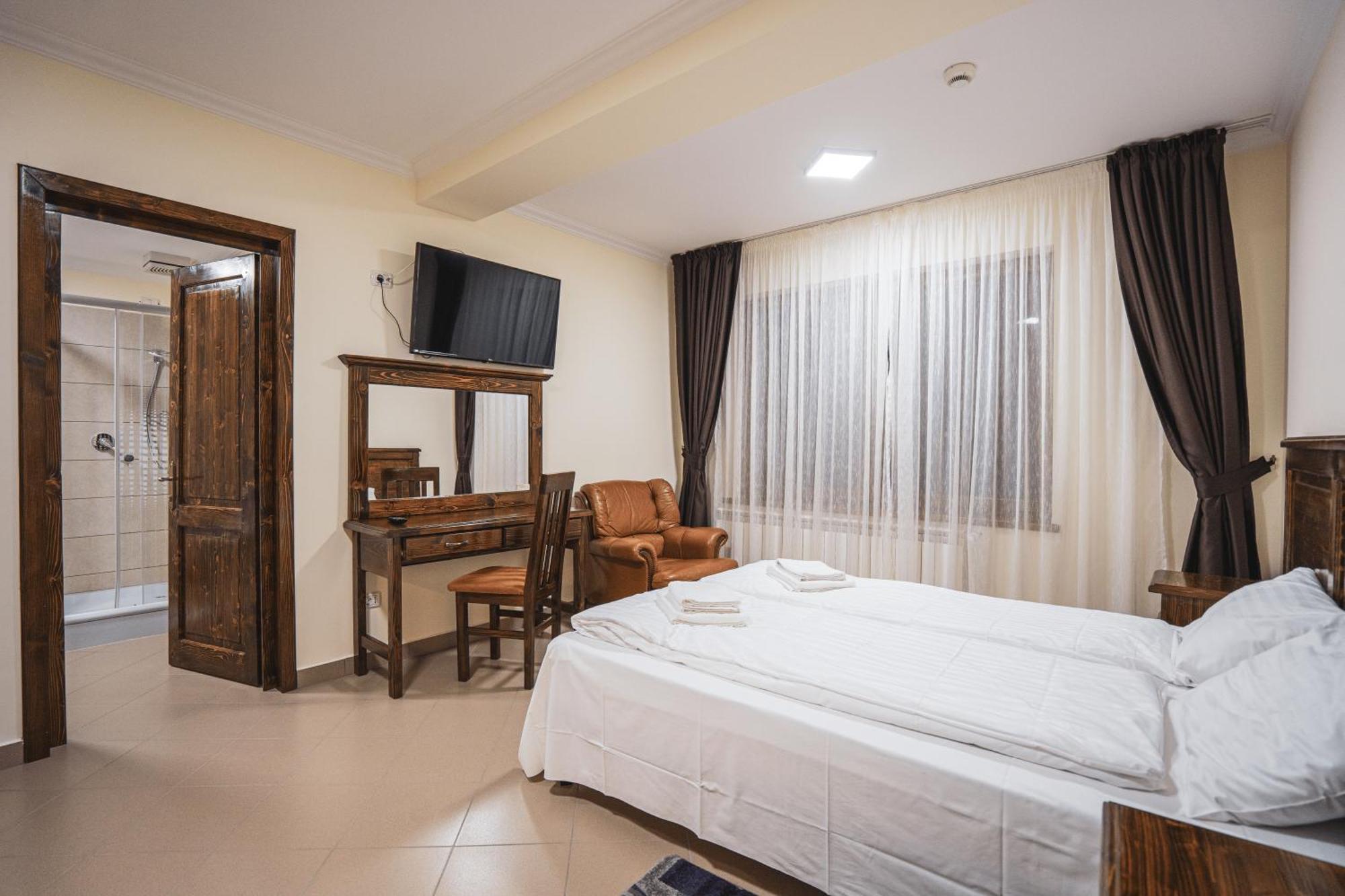 Hotel Rabbit Bran Alsómoécs Kültér fotó