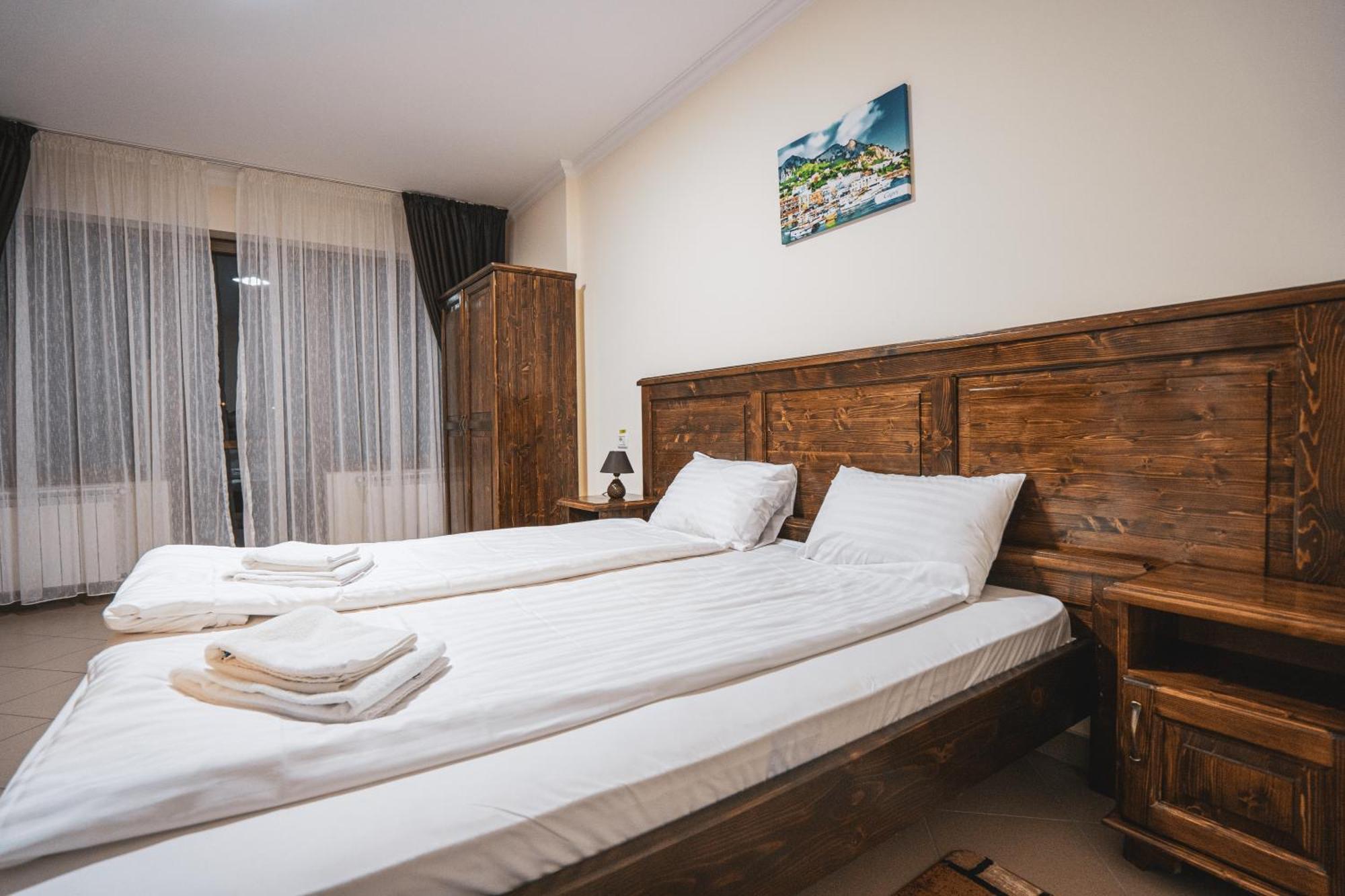 Hotel Rabbit Bran Alsómoécs Kültér fotó