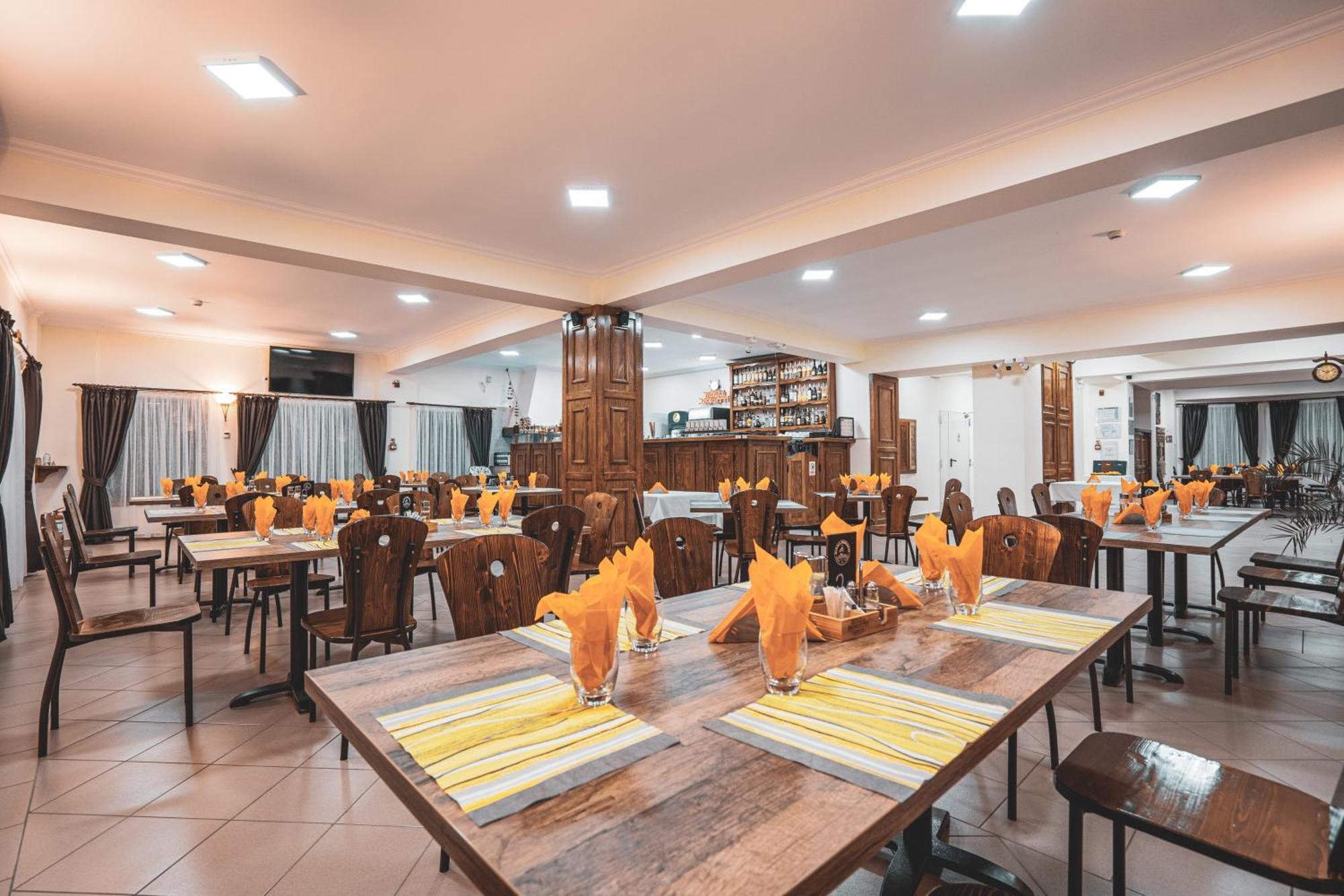 Hotel Rabbit Bran Alsómoécs Kültér fotó