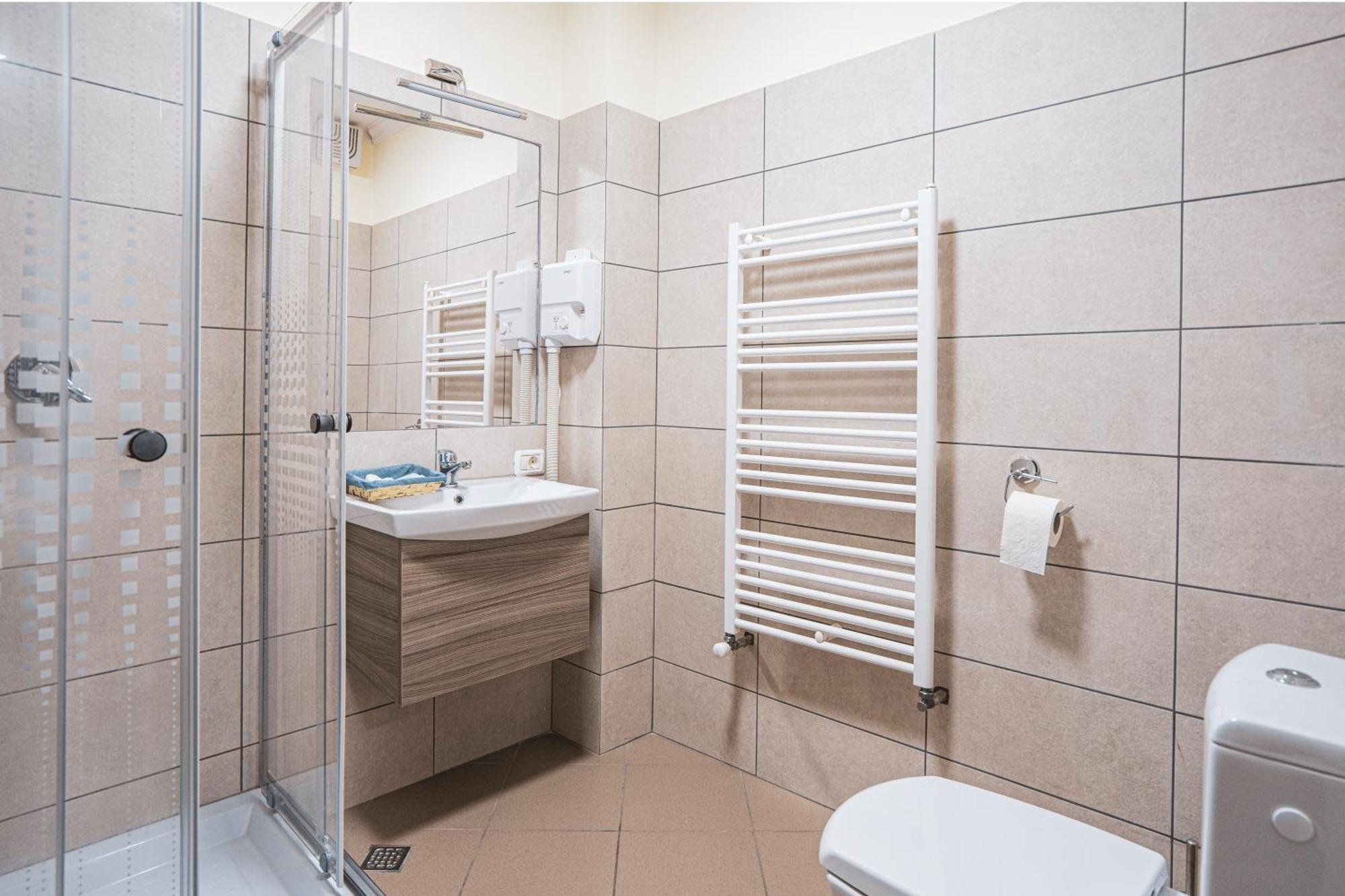 Hotel Rabbit Bran Alsómoécs Kültér fotó