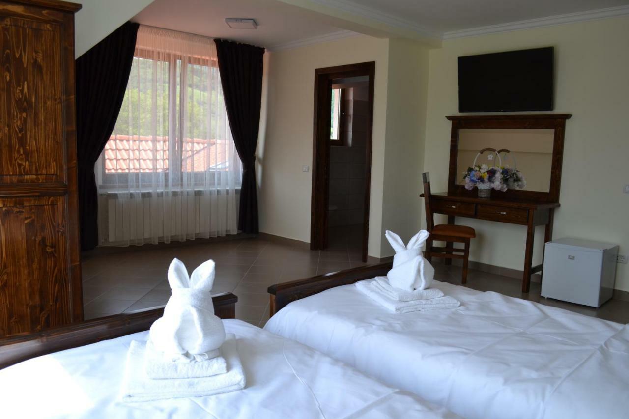 Hotel Rabbit Bran Alsómoécs Kültér fotó